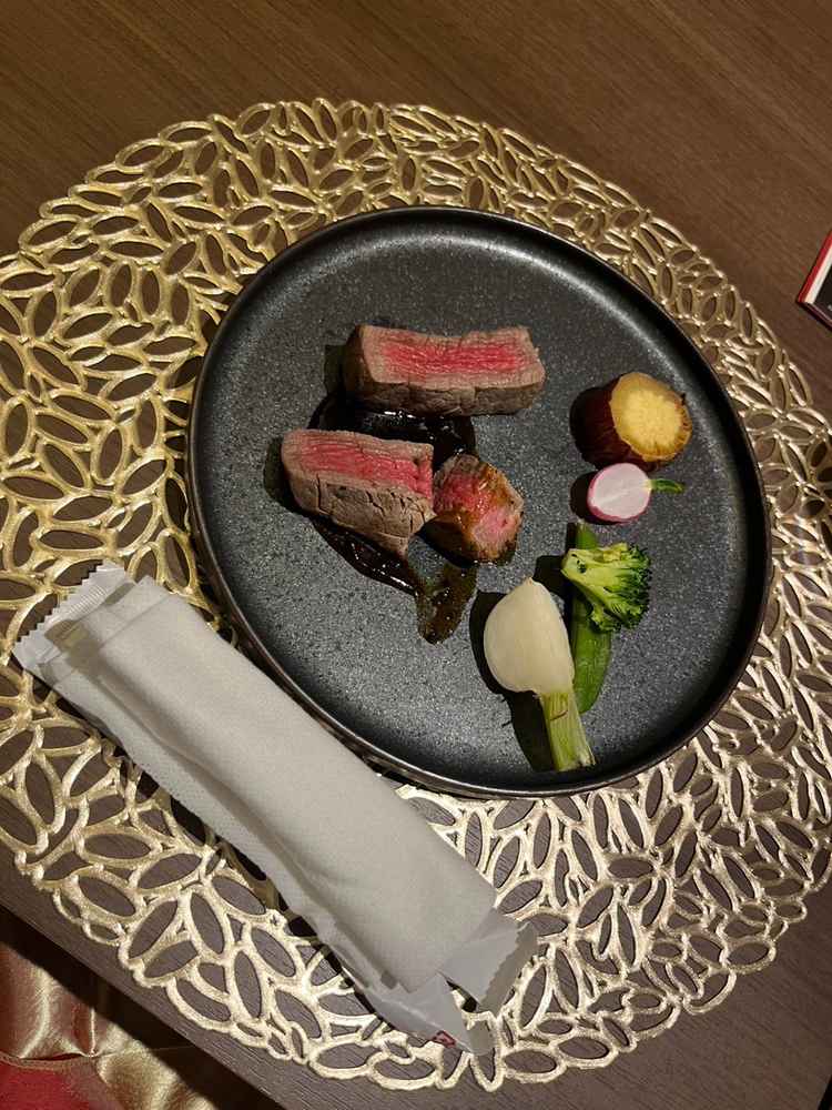 試食②の牛肉のステーキです。とても柔らかく食べやすかったです。