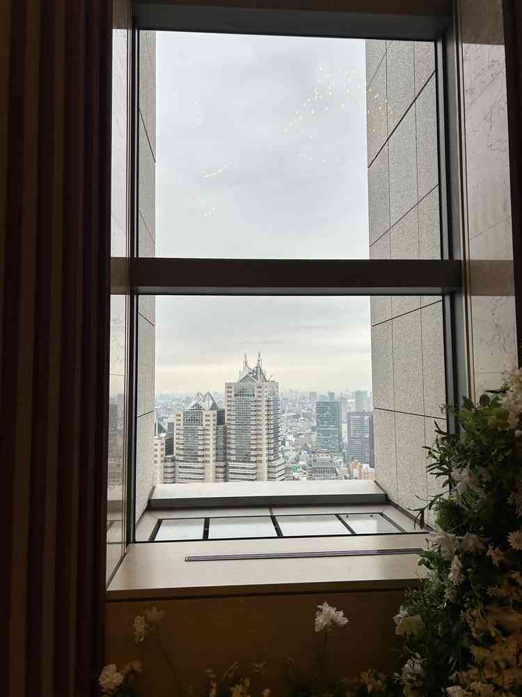 チャペル窓からの景色