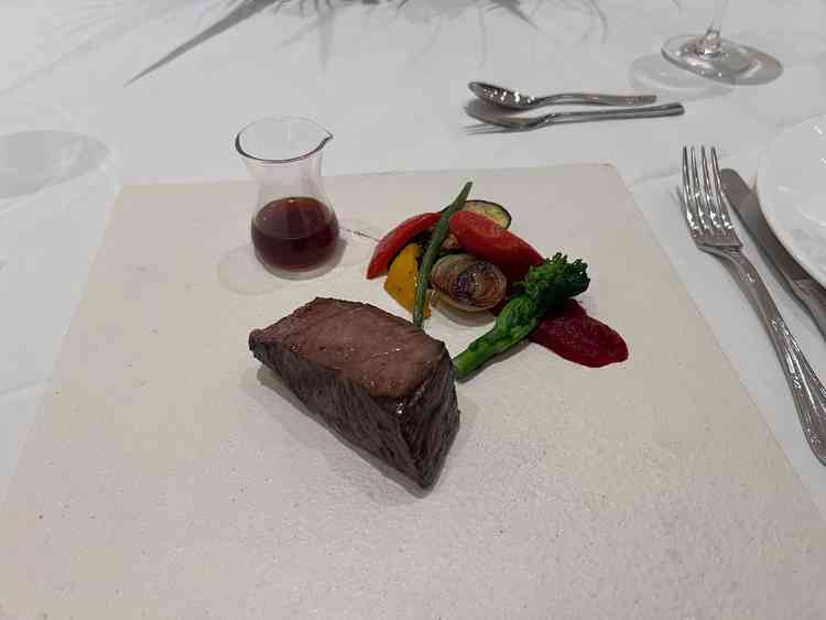 演出ありの、お料理