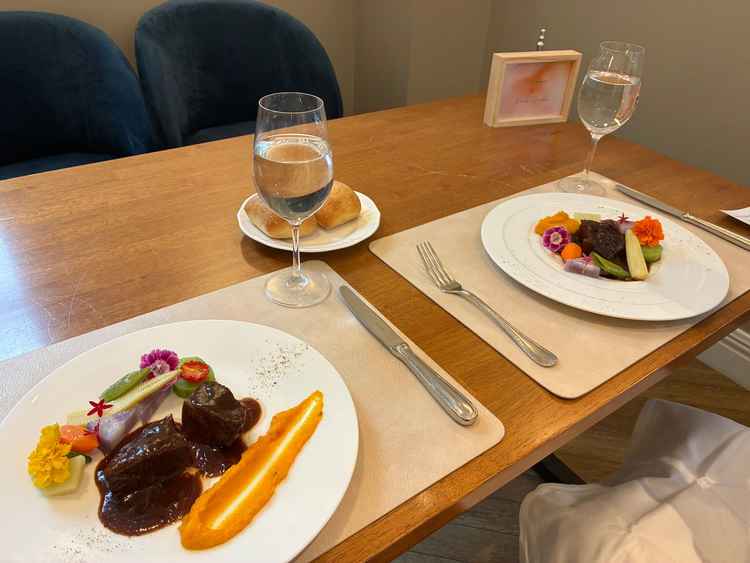 試食させていただいた牛肉のに煮込み。出来たててボロボロでとても美味しかった。