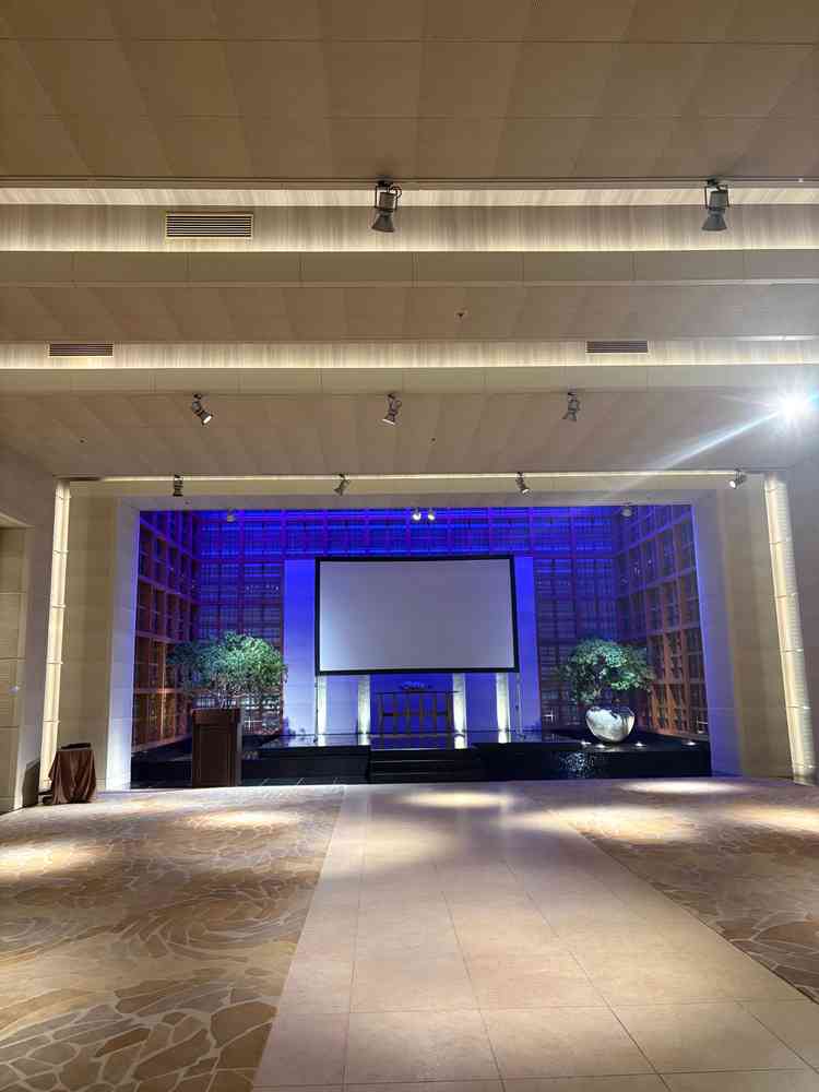 チャペル。とても広々としている印象でした。