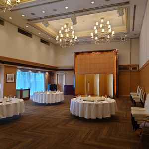 披露宴会場。とても開放感があり素敵でした。