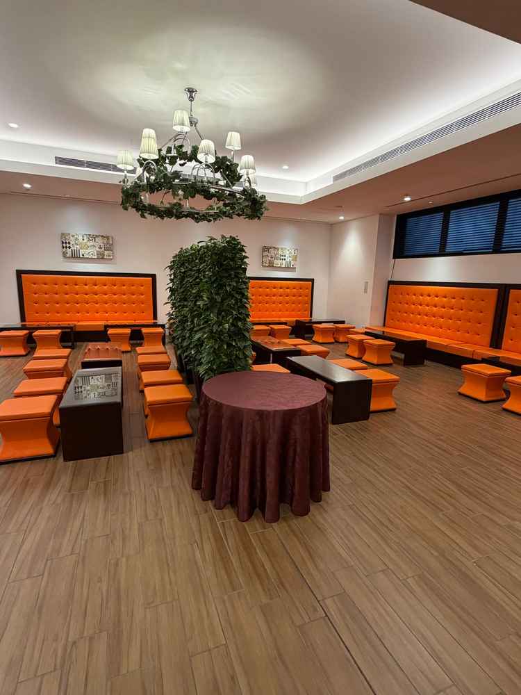 ゲストと待合室もかなり広く、大人数の式になってもゆっくり過ごせそうです。