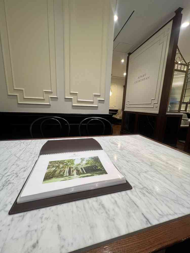 待合い兼打ち合わせするサロン