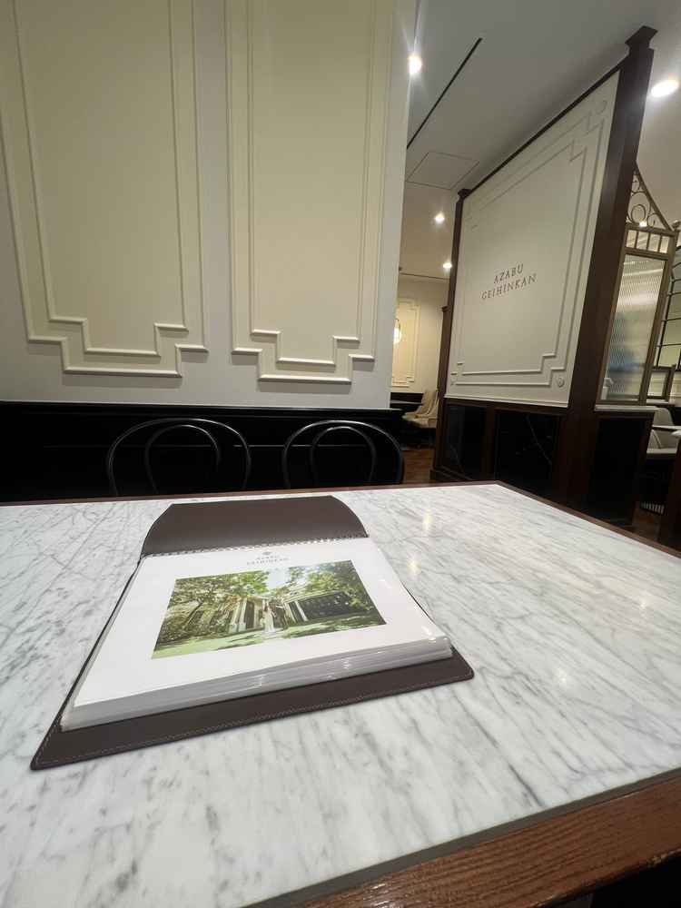 待合い兼打ち合わせするサロン