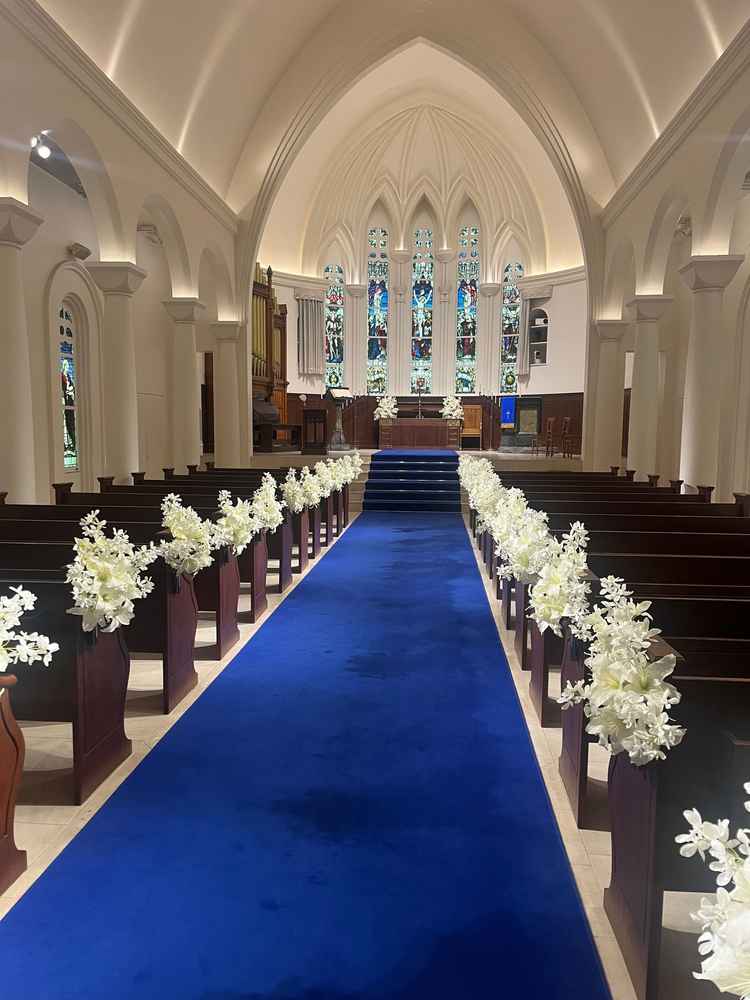 チャペル内の写真、天井が高く印象的でした