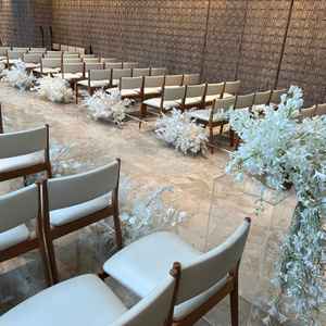 広々としたチャペルのお席