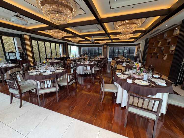 大きい方の披露宴会場100名以上も招待可能