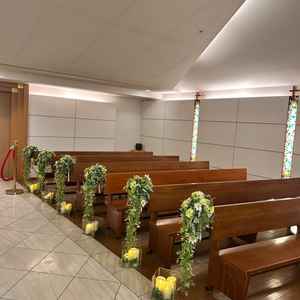 チャペルは木目調の柔らかい雰囲気が素敵でした