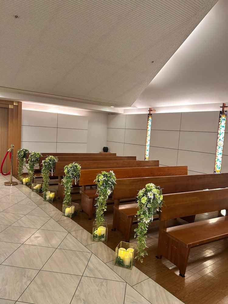 チャペルは木目調の柔らかい雰囲気が素敵でした