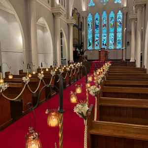 キャンドルを実際に灯して行う様子で、幻想的だった