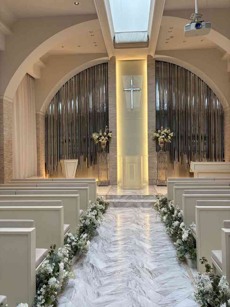 シンプルな中にもあたたかい色味もあってすてきでした