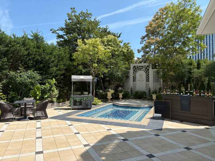 披露宴会場横のウェルカムドリンクスペース