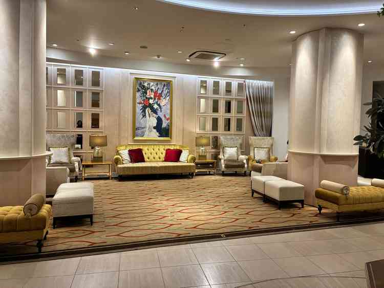 来てくださった方の待機する場所が広くて綺麗で好印象でした。前回訪れたところよりも、広くて席数も多い