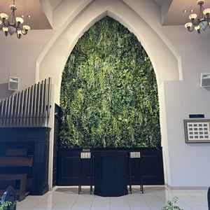 洋装、和装どちらにも対応できるチャペル