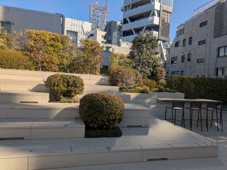 外は解放感がありシャボン玉の演出があった。