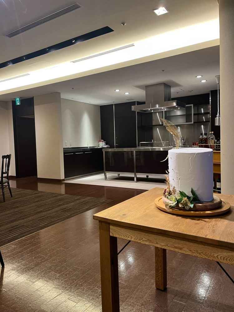 キッチンのある会場でゲストの会話のネタにもなり新郎新婦も楽しめると感じました。