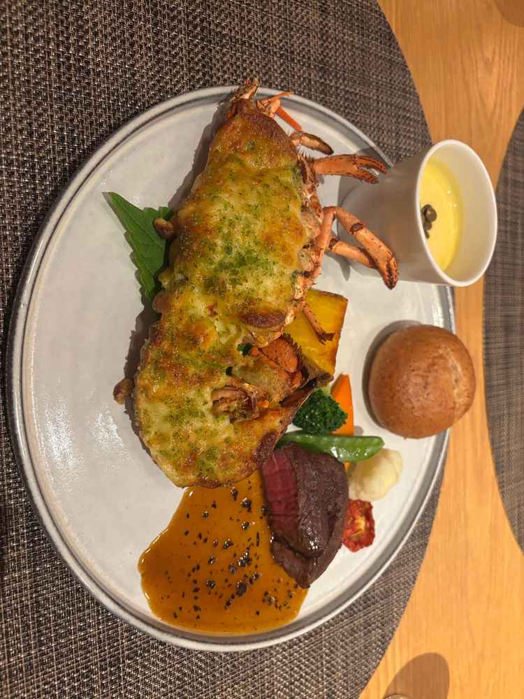 試食メニュー。味がとても美味しく、見た目もとても豪華でした。