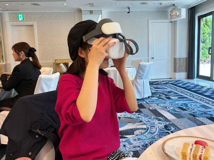 VR体験。実物を先に見ましたが、すごくリアルに菊の間の様子が体験できました。