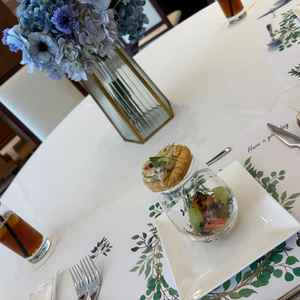 前菜にはシャインマスカットが入っており、鮭の風味とマッチしすっきりといただくことができました。