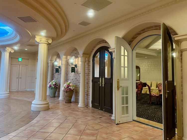 親族控室が広かったです。挙式会場へつながっています。