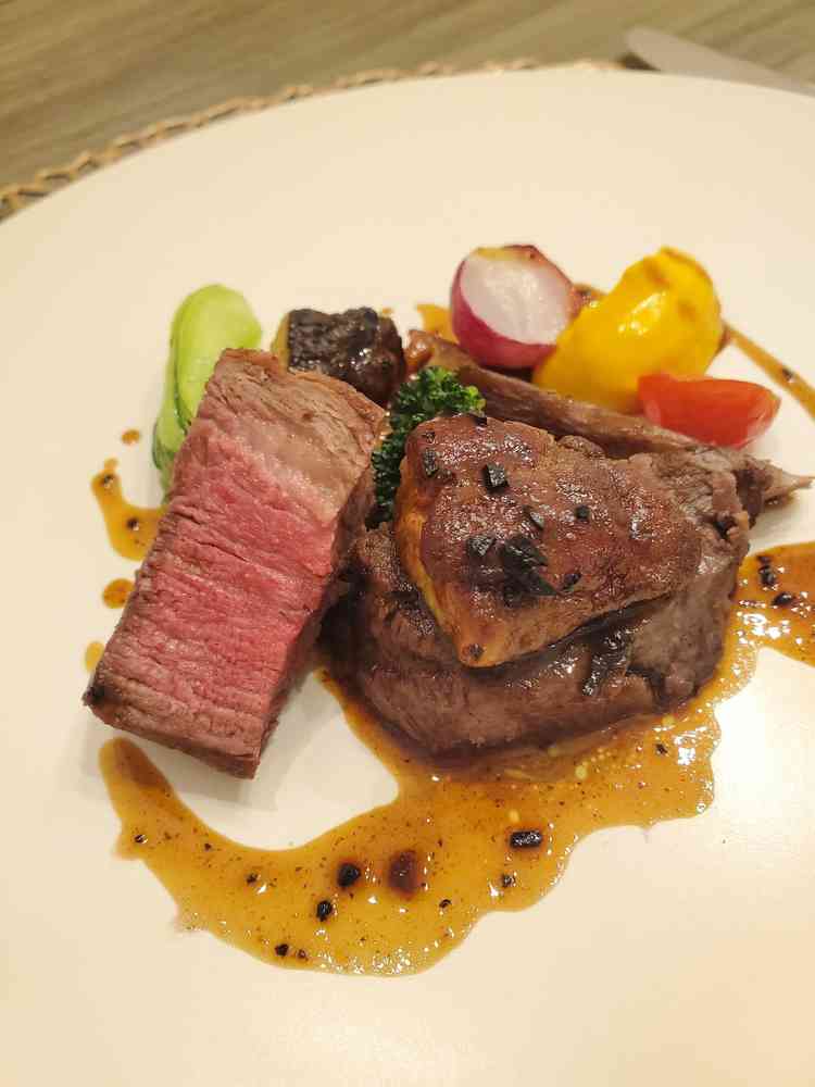 試食したお料理は味、香り、見た目すべて良しでした。ゲストにも喜んでもらえると思いました。