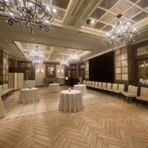 ゲストのウェイティングスペースも見学しました。広々していて明るい印象でした。