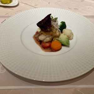 試食会のメインの写真。魚料理と肉料理を選択できる点が非常に良かったです。