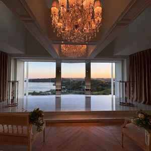 挙式会場の写真。浜名湖が綺麗に見えてすごく素敵でした。