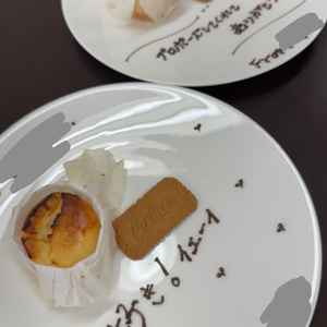 デザートのバスクチーズケーキ