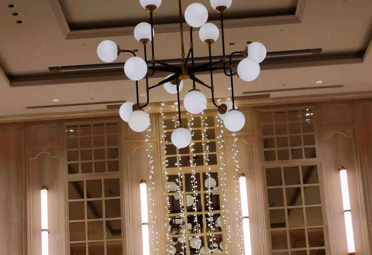 ヘンリーホールはとっても天井が高く、両方から階段で降りてくる入場ができるのが魅力的でした