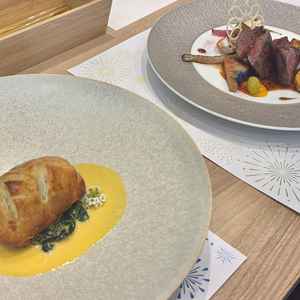 試食②。お肉料理、お魚料理をいただきました。こちらも大変美味しく、大満足でした。