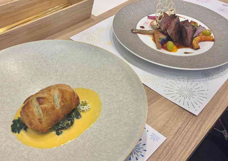 試食②。お肉料理、お魚料理をいただきました。こちらも大変美味しく、大満足でした。