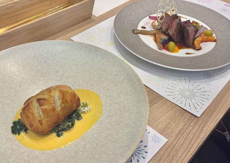 試食②。お肉料理、お魚料理をいただきました。こちらも大変美味しく、大満足でした。