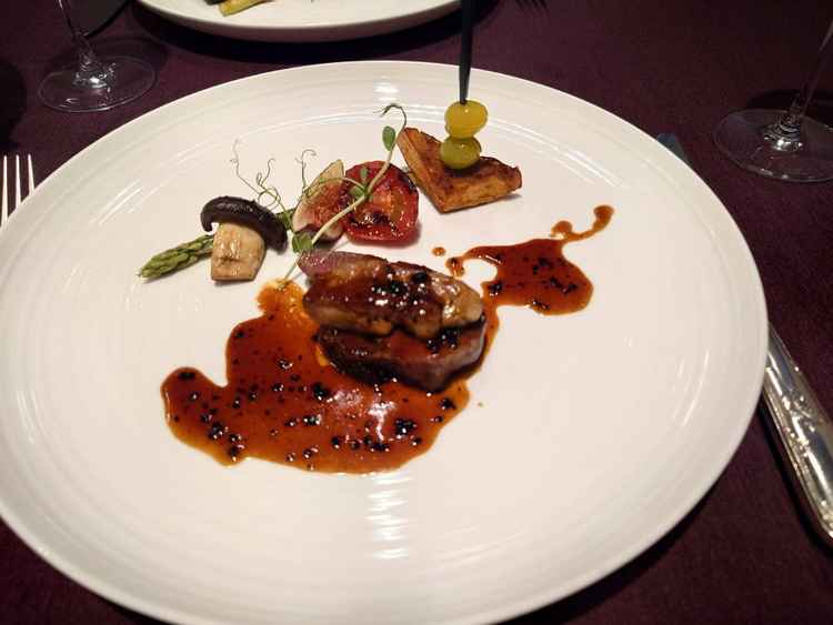 お皿も温かくしているので冷めない