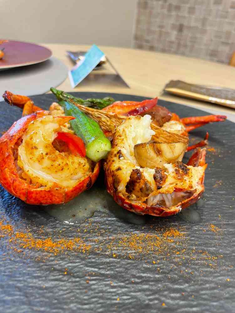 試食のオマール海老