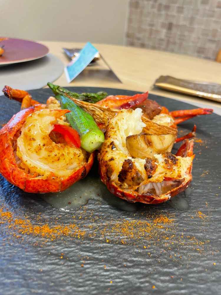 試食のオマール海老