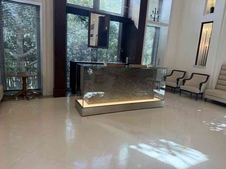 来場したゲストを温かく迎える、洗練された受付スペースです。