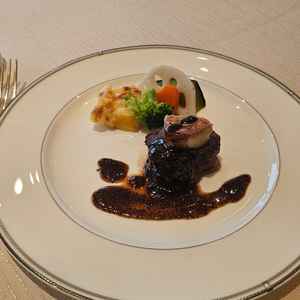 メイン料理　想像以上に美味しかったです。