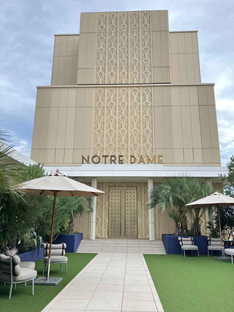 挙式会場入り口