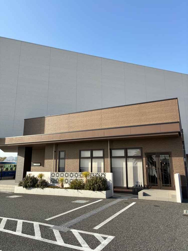 外観、一つの建物で全てが完結しているので寒い時期でも問題ないと思う