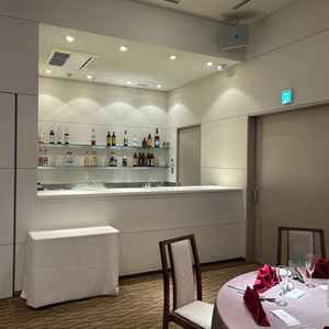 バーカウンターもしっかりしている