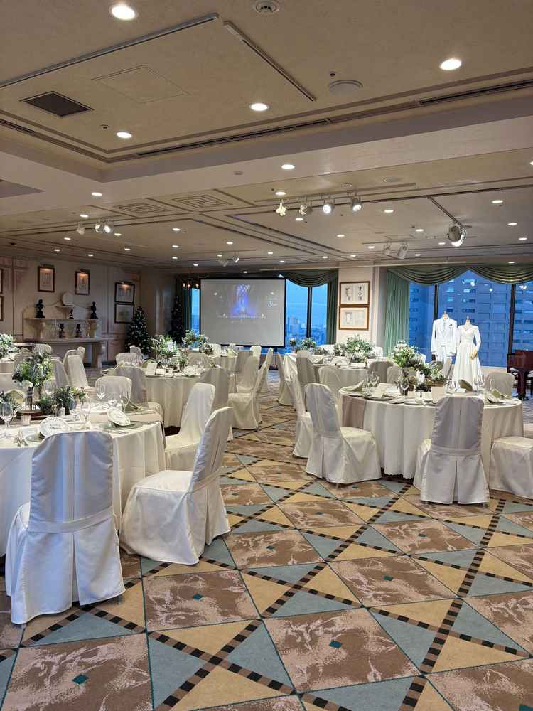 ホテル最上階にあるバンケット。スカイツリーも見える。