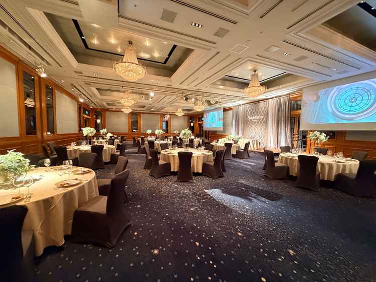 披露宴会場：スタールーム