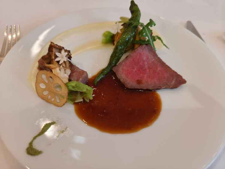 目でも楽しめる食事。