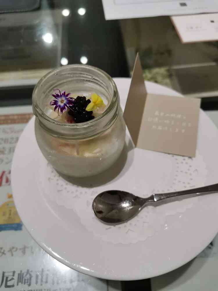 ムースが濃厚でかにとキャビアと合っていた