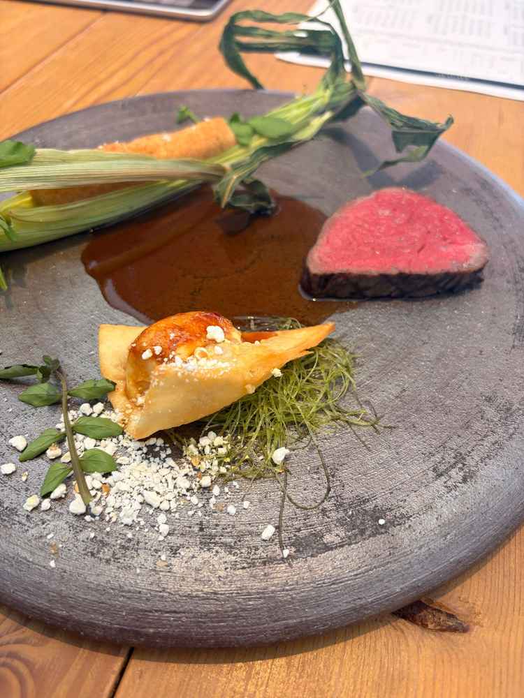 お皿まで温かく、美味しく食べられる工夫があった。