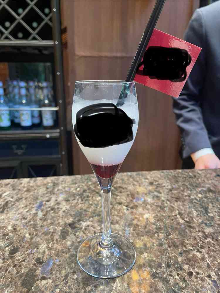 会社の名前を入れてウェルカムドリンクを作ってくださりました。