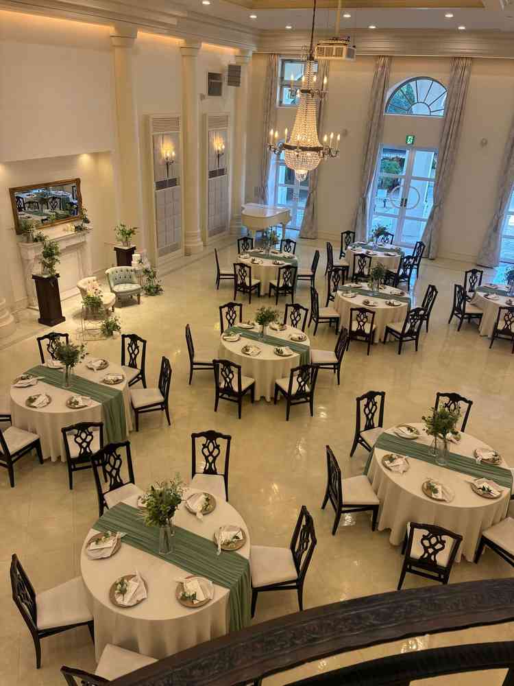 私の要望のこぢんまり、親族先を叶えてくれるサイズ感階段からの登場も素敵