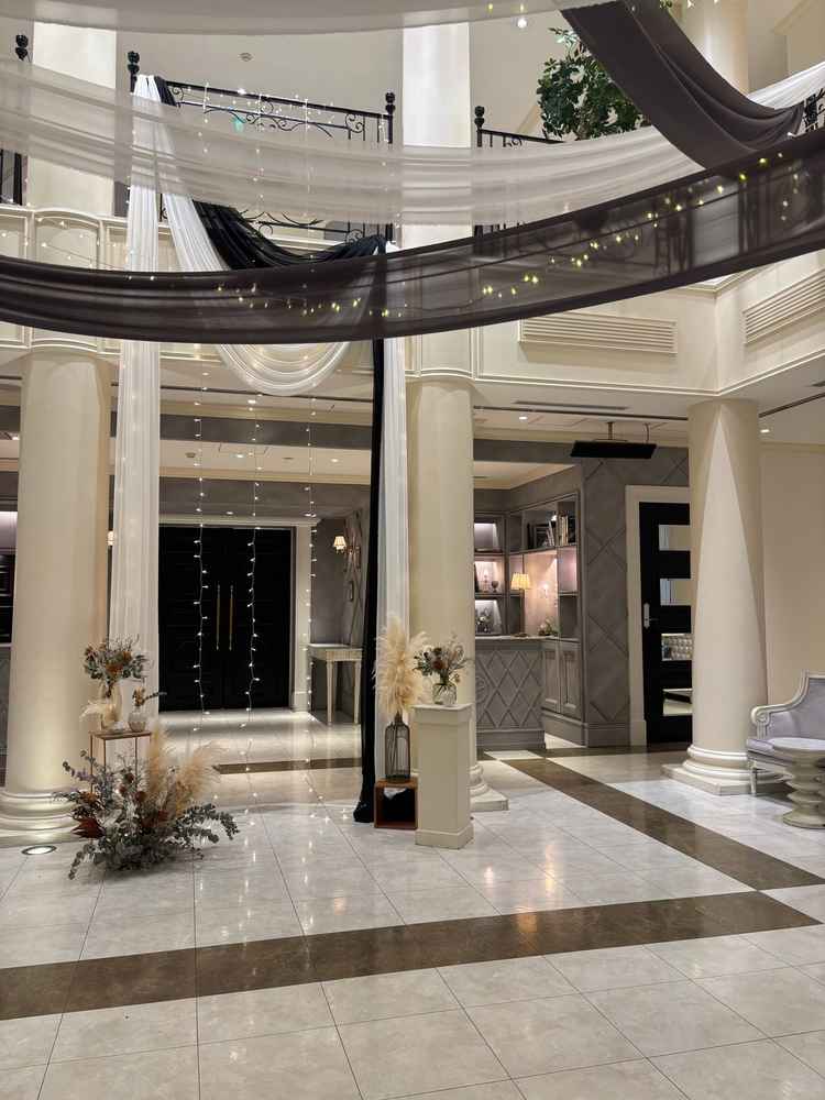 玄関。装飾がお気に入りでした。